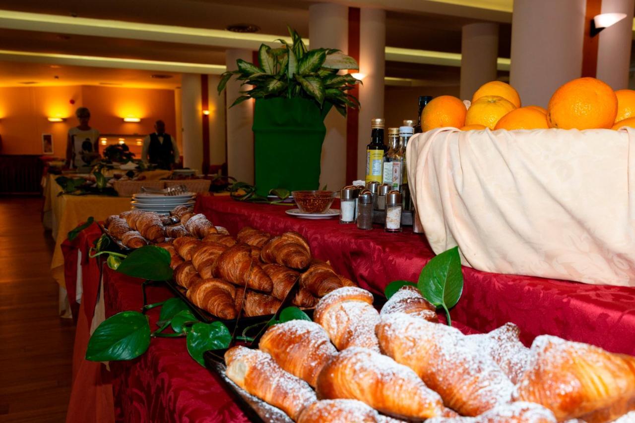 Hotel Torre Normanna Альтавілла-Мілічія Екстер'єр фото